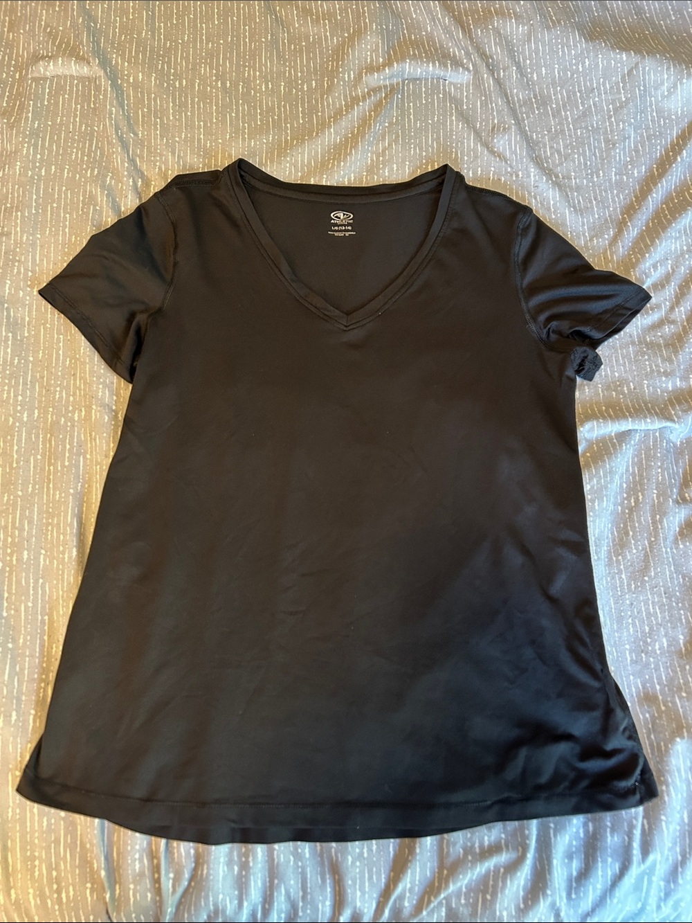 Athletic Works Black V-Neck Short Sleeve Tee